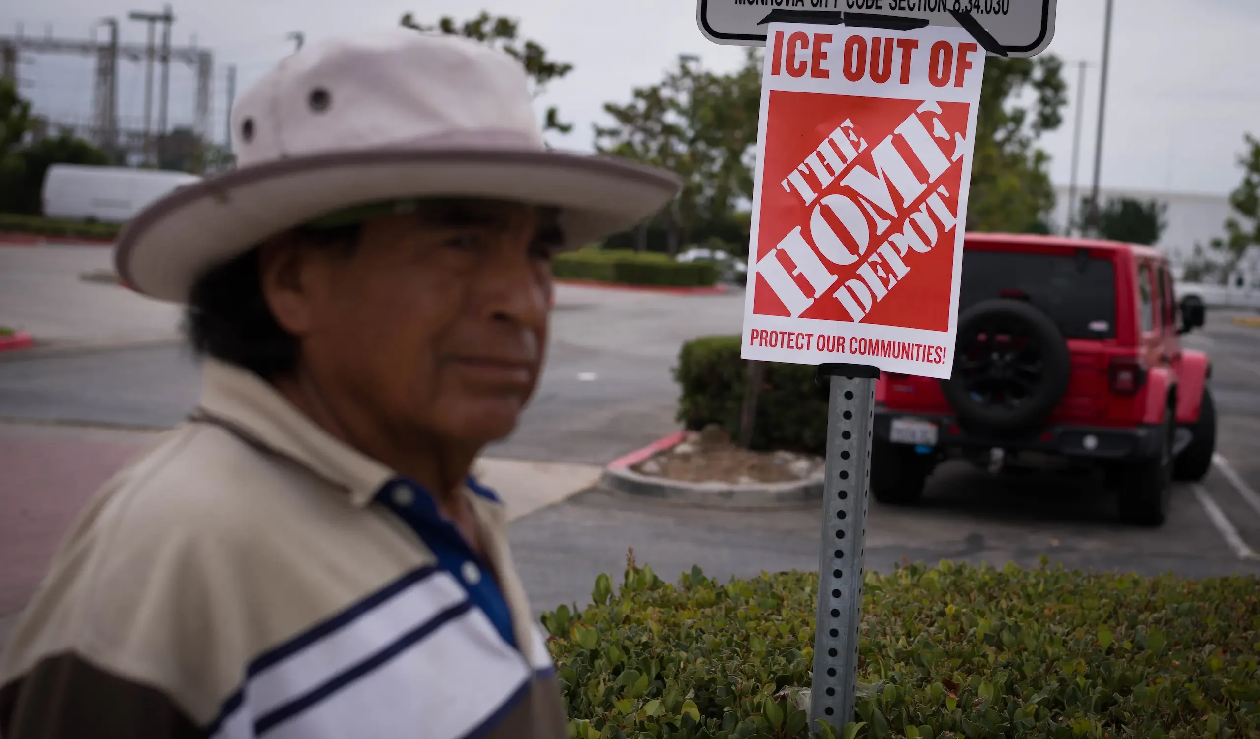 The AMEXCAN issued a strong protest against the ruling handed down by the U.S. Supreme Court, which authorizes ICE to carry out raids based on appearance, language, or type of employment. Photo: Manuel Ortiz / MxPA