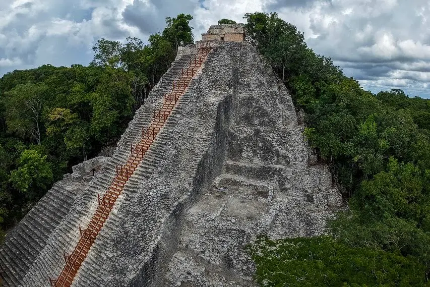 After six years of being closed to the public, the new stairway to Nohoch Mul was inaugurated this weekend. Photo: X @ccurieldeicaza